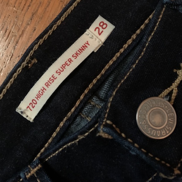 Levi’s 720 high rise super skinny dark wash jeans - Picture 3 of 4